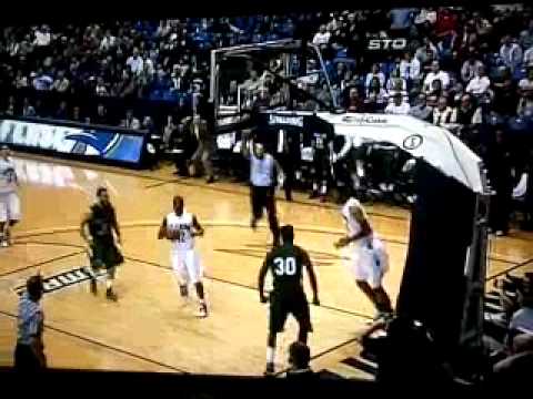 Norris Cole dunks on Akron's Zeke Marshall