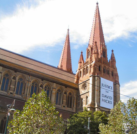 Banner on Sp Paul's cathedral - Justice for David Hicks