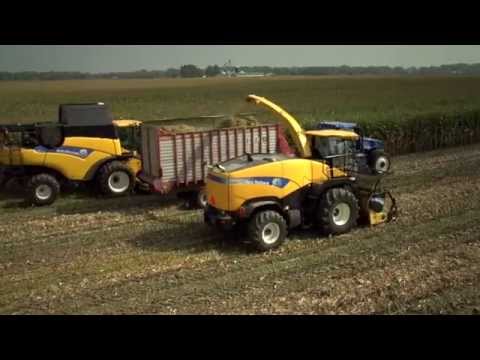 New Holland 980CR chopping corn head with Cornrower attachment