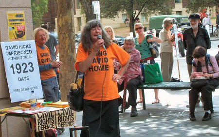 Singer performing "When David Hicks comes home again ..."