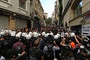 Riot police fire tear gas in Istanbul (Thumbnail)