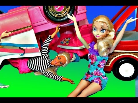 Frozen Car Shopping & Accident Barbie, Elsa, Anna, Kristoff Buy Barbie RV Car DisneyCarToys