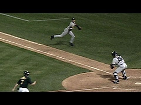 2001 ALDS GM 3: Jeter makes 