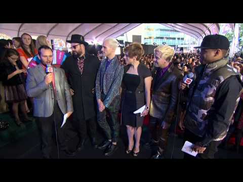 Neon Trees - Red Carpet Interview - AMA 2012