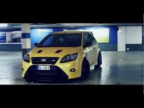 Ford Focus RS car wrapping emotion trailer