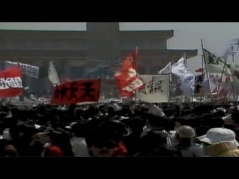 1989: Tiananmen Square protests