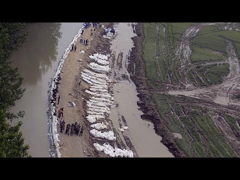 Hungary prepares for record floods as Danube rises