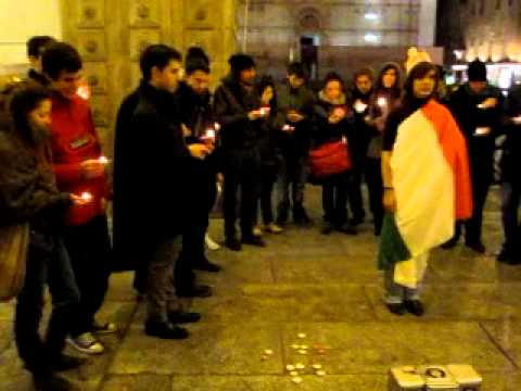 Flash Mob Povera Patria Franco Battiato 