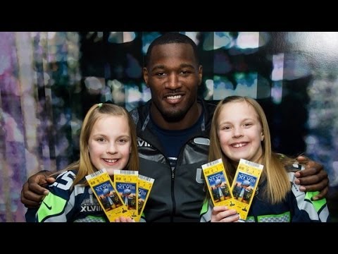 Seattle Seahawks' Derrick Coleman Makes Young Deaf Fans Dream Come True - Super Bowl 2014