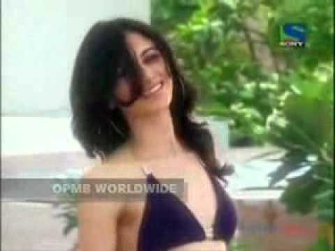 Simran Kaur Mundi Hot Rare Swimsuit Video