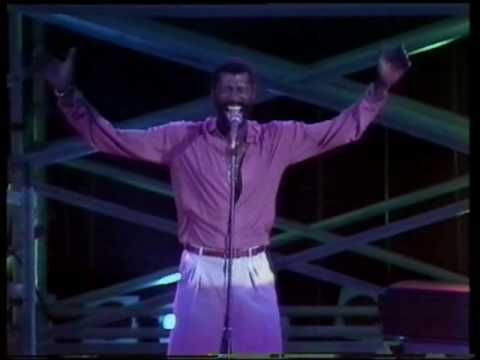 Teddy Pendergrass - Turn Off The LIghts (Live 1982)