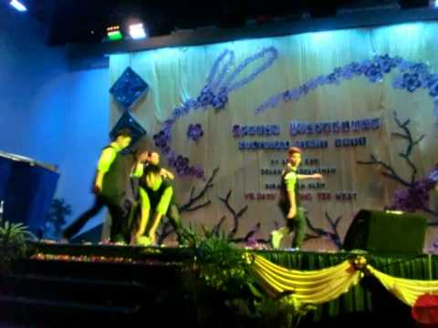 Koleksi Aimie 2011 - UUM (Street Dance Performance)