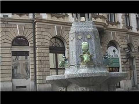 Pecs, Hungary Tourism : Pecs Tourism: Zsolnay Fountain