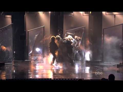 Kesha - We R Who We R  (American Music Awards 2010-LIVE) HD