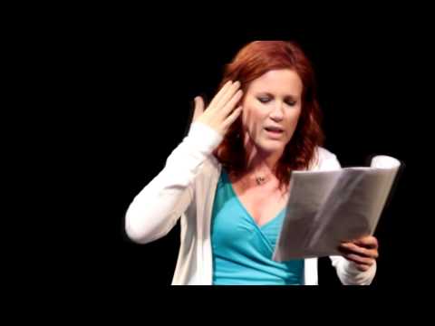 Elisa Donovan Reads from 