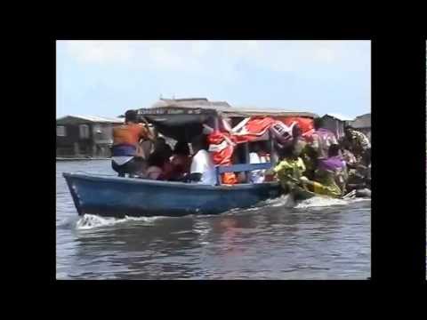 Canoe trip to Ganvie in Benin