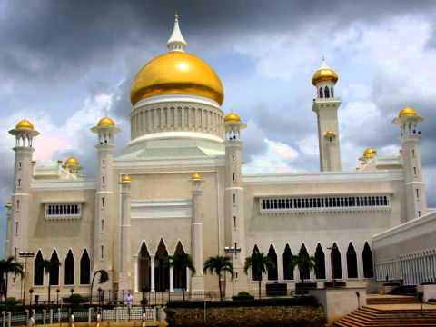 Sultan Omar Ali Saifuddin Mosque - Bandar Seri Begawan, Brunei