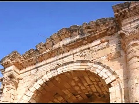 Travel Lebanon - Visiting the Archaeological Sites of Tyre