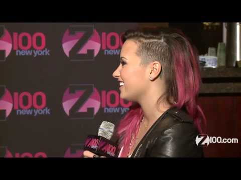 Demi Lovato - Neon Lights Tour Interview