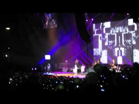 Lets Go - Jonas Brothers ( Mexico City - Sports Palace ) 22/02/13