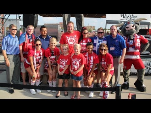 Lamar Hunt Scarfing: FC Dallas Supporters Groups