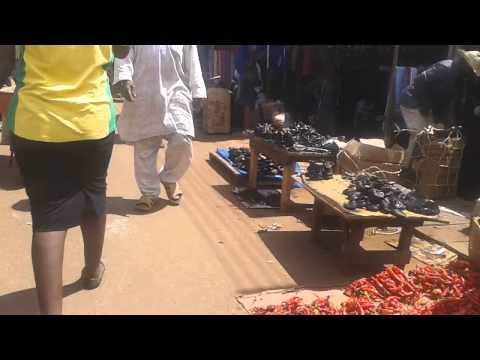 NIGERIA, KWARA, MARKET DAY AT OMU ARAN 20131122 122052