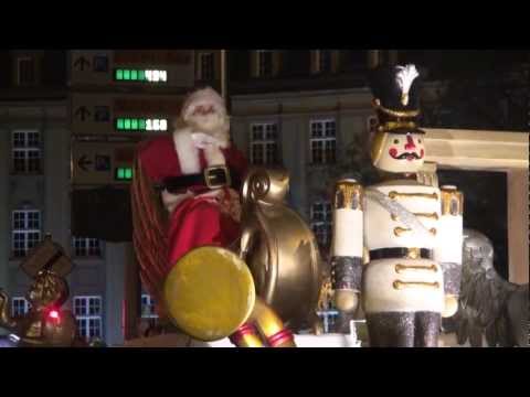 Christmas Parade of Luxembourg in Luxembourg City - travel video - parade de noël