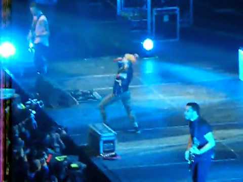 Interlude: Moving On + Misery Business @PARAMORE CHILE 2013