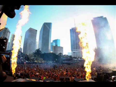 Benny Benassi @ Ultra Festival 2013 (Friday)-Weekend 2- Full Set