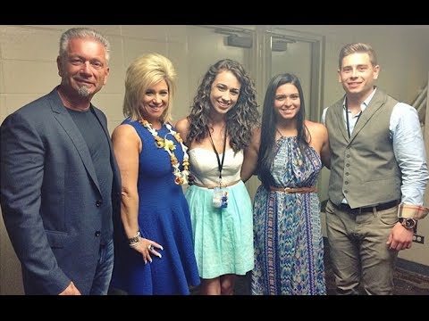 Meeting the Long Island Medium! | Hawaii day 1