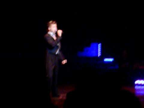 DWTS Live Tour 2009 Lance Bass Sings Detroit