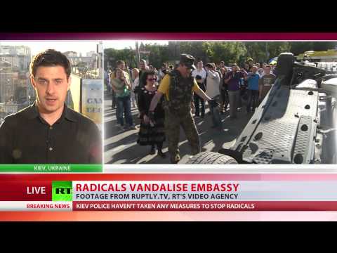 Radicals vandalise Russian embassy in Kiev