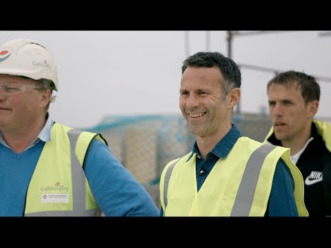 Class of '92 vs the Builders : Hotel Football rooftop 5-a-side