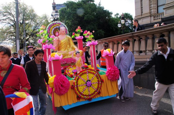 Float with statues of Buddha