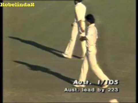 Magical Imran Khan YORKER OF DEATH - 1981 vs Australia