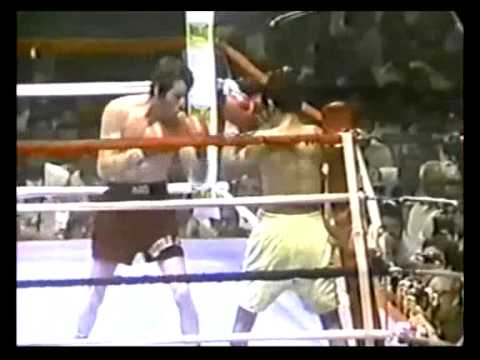 Danny Lopez vs Mike Ayala [Fight of the Year 1979]