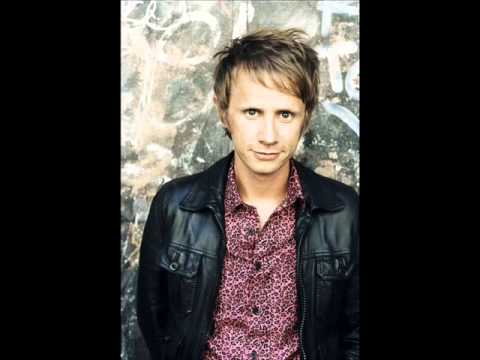 Joe talks to Dominic Howard of Muse!