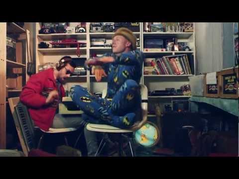 MACKLEMORE & RYAN LEWIS - THRIFT SHOP FEAT. WANZ (OFFICIAL VIDEO)