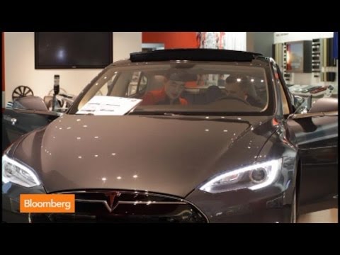 Elon Musk 'Brilliant' with Tesla Sales Concept: Nardelli