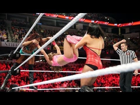 Nikki Bella vs. Alicia Fox & Aksana - 2-on-1 Handicap Match (Full Match): Raw, June 2, 2014