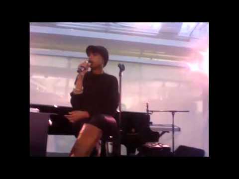 Jennifer Hudson : Ustream 11/15/11