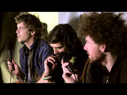 Pond talk about Un-polite Australians, Cows Playing Guitars & Lemon Wedges (Getmusic Interview)