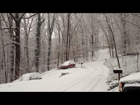 Snow Hits New Jersey, Making Travel More Difficult