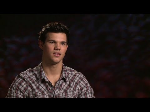 The Twilight Saga : Breaking Dawn Part 1 - Official Taylor Lautner (Jacob) Interview [HD]