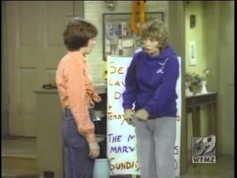 Laverne & Shirley - Tag Team Wrestling 1/2