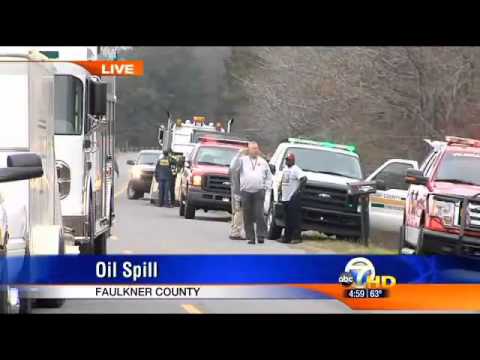 BEST NEWS : Exxon Pipeline Breaks in Arkansas Oil Spills in Suburbs