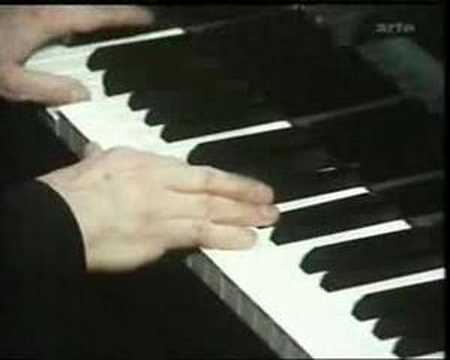 Claudio Arrau plays Sonetto del Petrarca 104