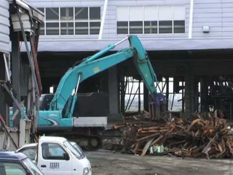 Summer Heat Stifles Tokyo as Japan Rebuilds Economy