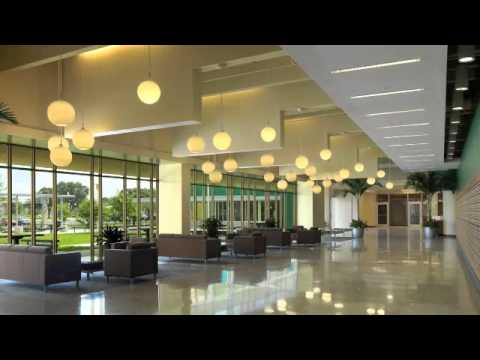 INTO USF:  Housing Tour - Premium Suites - Juniper Poplar