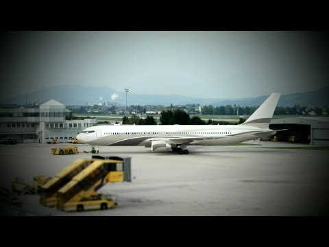 Roman Abramovic Enterprises Boeing 767-33A(ER) P4-MES Abflug am Salzburg Airport